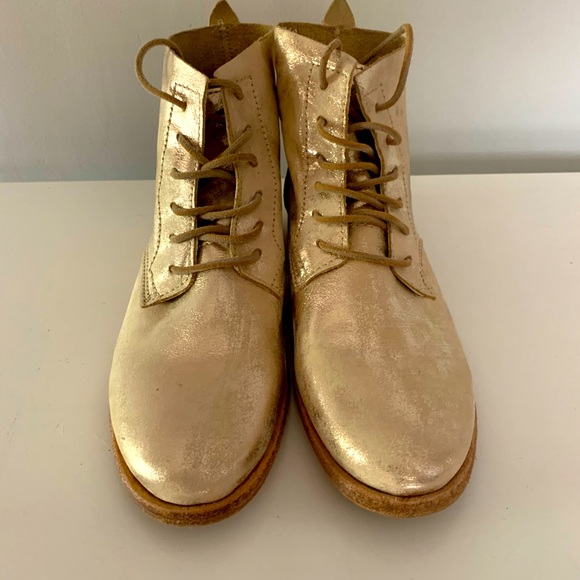 Ten Points Leather Pandora Gold Lace Up Boot - Picture 11 of 11